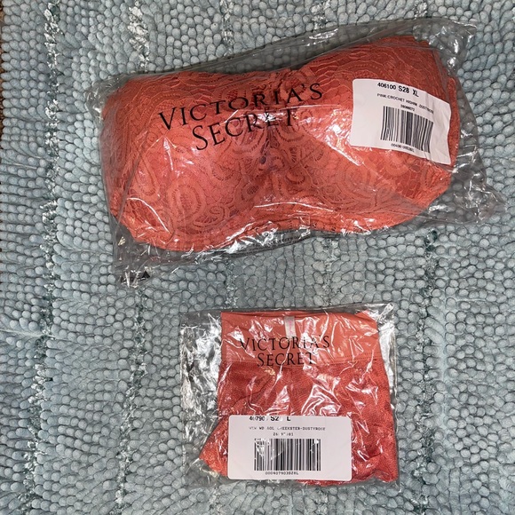 🔥VS PINK BRALETTE🔥 - Picture 4 of 4